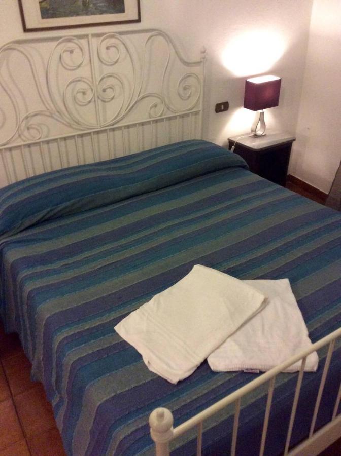 Colombo 181 Hotel Riomaggiore Eksteriør billede