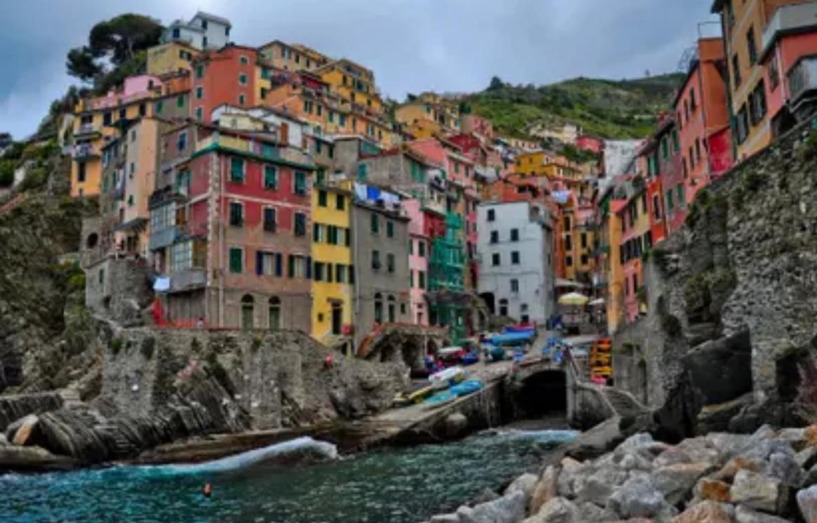 Colombo 181 Hotel Riomaggiore Eksteriør billede